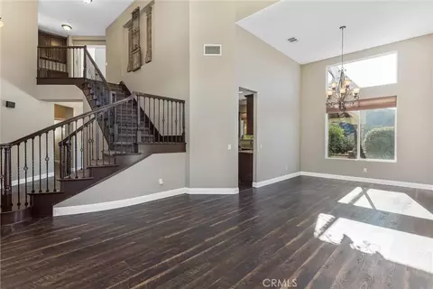 Living - 13797 Basil Ln, Yucaipa, CA 92399 photo 4 of 10