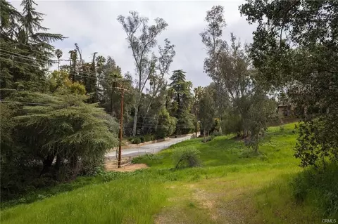 1702 Dwight, Redlands, CA 92373 photo 3
