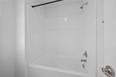 Bath - 21199 Old Gate Ct, Riverside, CA 92507 photo 3 of 3