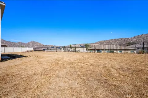Exterior - 21199 Old Gate Ct, Riverside, CA 92507 photo 4 of 12