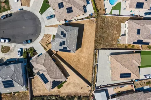 View/Area - 21199 Old Gate Ct, Riverside, CA 92507 photo 8 of 9