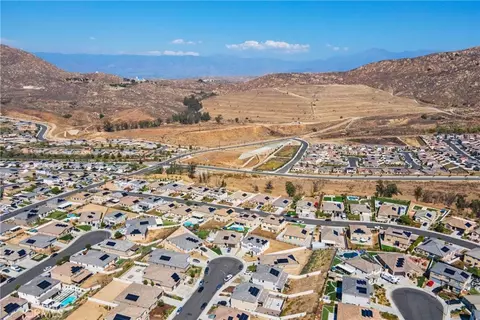 View/Area - 21199 Old Gate Ct, Riverside, CA 92507 photo 2 of 9