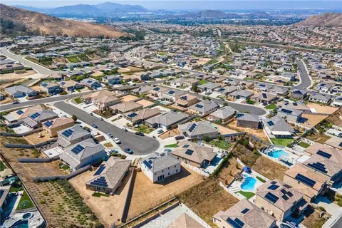 View/Area - 21199 Old Gate Ct, Riverside, CA 92507 photo 9 of 9