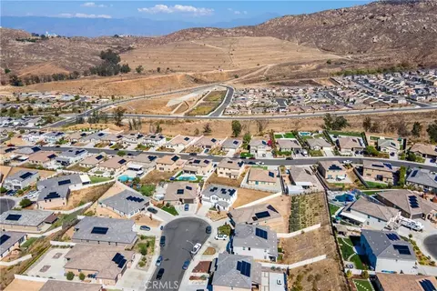 View/Area - 21199 Old Gate Ct, Riverside, CA 92507 photo 6 of 9