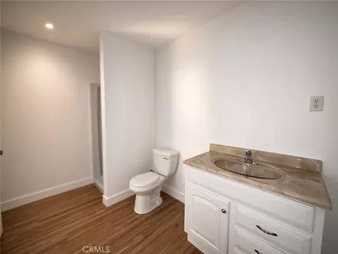 Bath - 25075 Basel, Crestline, CA 92325 photo 3 of 3