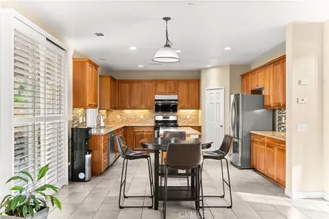 Kitchen - 11002 Persimmon, Fontana, CA 92337 photo 3 of 5