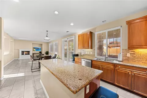Kitchen - 11002 Persimmon, Fontana, CA 92337 photo 5 of 5