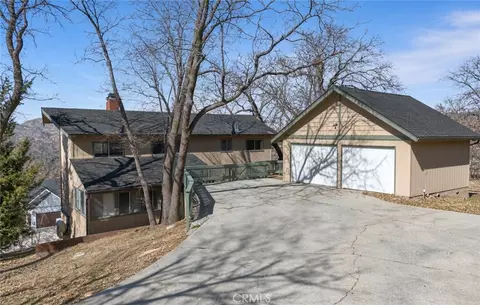 1405 Sequoia, Lake Arrowhead, CA 92352 photo 2