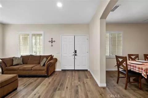 Entry Way - 6860 Edinburgh Rd, Eastvale, CA 92880 photo 2 of 8