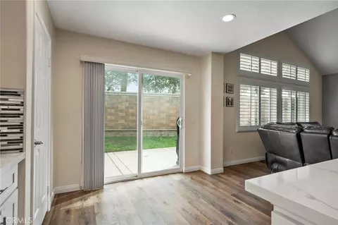 Entry Way - 6860 Edinburgh Rd, Eastvale, CA 92880 photo 5 of 8