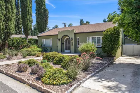 618 Cypress Cir, Redlands, CA 92373