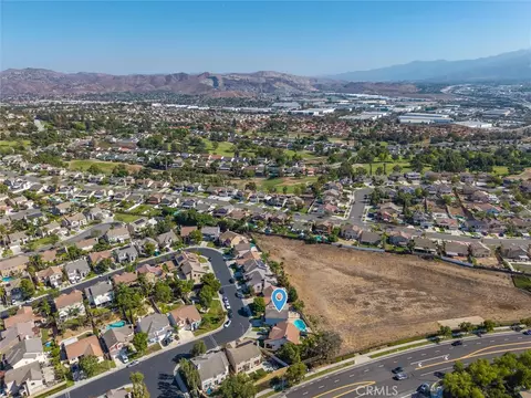 View/Area - 712 Shaffer St, Corona, CA 92879 photo 12 of 13