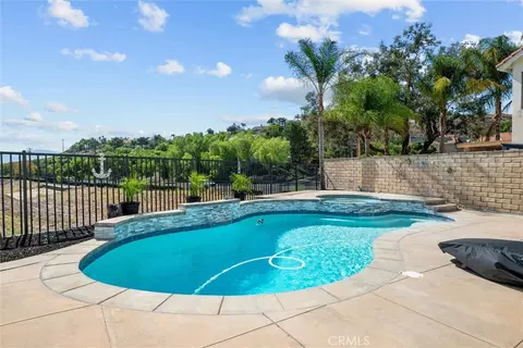 Exterior - 712 Shaffer St, Corona, CA 92879 photo 6 of 9