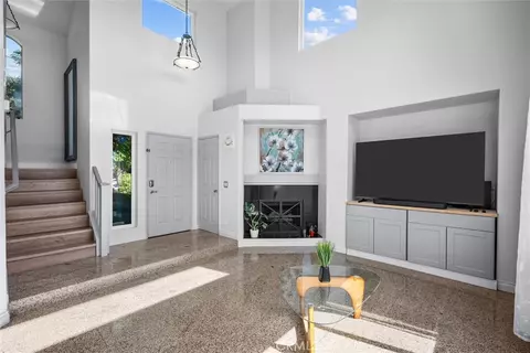Living - 712 Shaffer St, Corona, CA 92879 photo 3 of 7