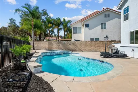 Exterior - 712 Shaffer St, Corona, CA 92879 photo 8 of 9