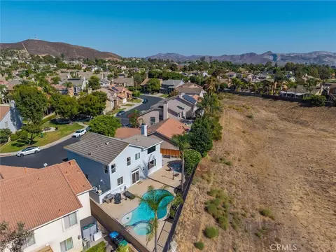 View/Area - 712 Shaffer St, Corona, CA 92879 photo 6 of 13