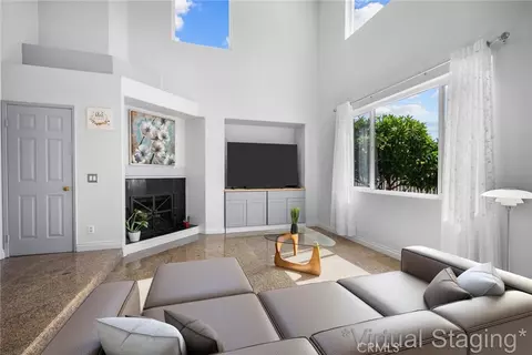 Living - 712 Shaffer St, Corona, CA 92879 photo 5 of 7