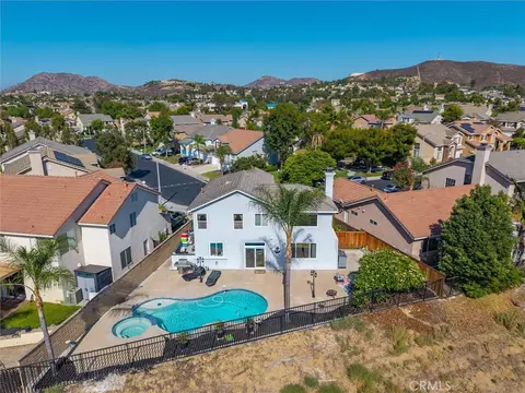 View/Area - 712 Shaffer St, Corona, CA 92879 photo 5 of 13