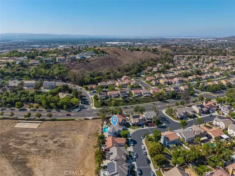 View/Area - 712 Shaffer St, Corona, CA 92879 photo 9 of 13