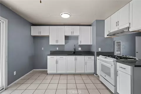 Kitchen - 9891 3rd Ave, Hesperia, CA 92345 photo 1 of 2