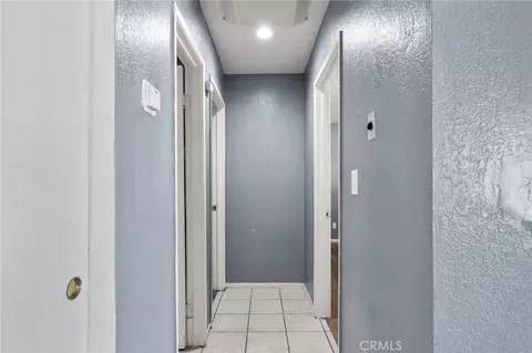 Entry Way - 9891 3rd Ave, Hesperia, CA 92345 photo 2 of 2