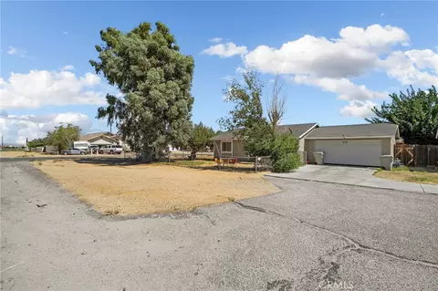 Exterior - 9891 3rd Ave, Hesperia, CA 92345 photo 5 of 5