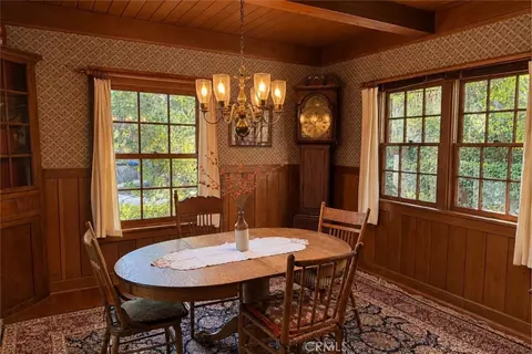 Dining - 29682 Hook Crk, Cedar Glen, CA 92321 photo 1 of 2