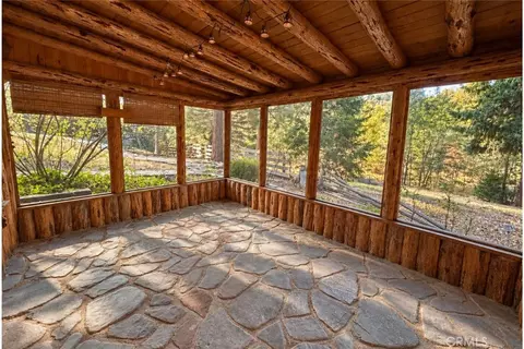 Exterior - 29682 Hook Crk, Cedar Glen, CA 92321 photo 16 of 25