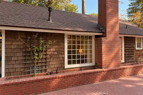Exterior - 29682 Hook Crk, Cedar Glen, CA 92321 photo 4 of 25