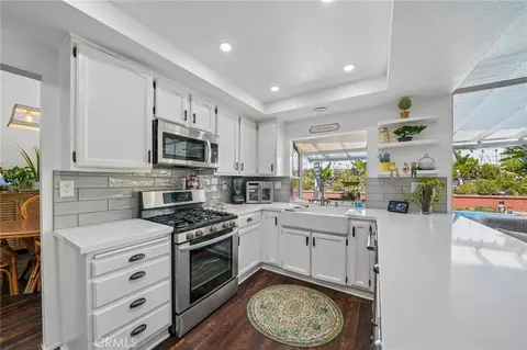 Kitchen - 30126 Corte Carrizo, Temecula, CA 92591 photo 2 of 4