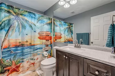 Bath - 6801 Rycroft Dr, Riverside, CA 92506 photo 2 of 5