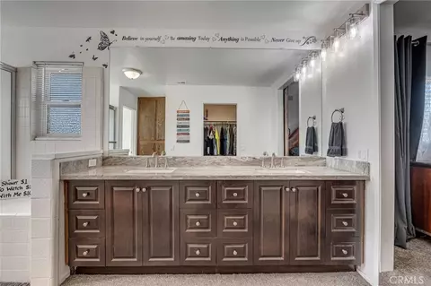 Bath - 6801 Rycroft Dr, Riverside, CA 92506 photo 4 of 5