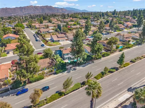 View/Area - 6801 Rycroft Dr, Riverside, CA 92506 photo 5 of 12