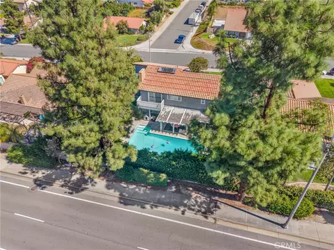 View/Area - 6801 Rycroft Dr, Riverside, CA 92506 photo 3 of 12