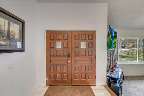 Entry Way - 6801 Rycroft Dr, Riverside, CA 92506 photo 2 of 5