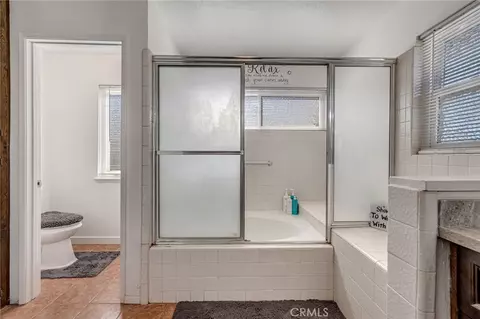 Bath - 6801 Rycroft Dr, Riverside, CA 92506 photo 5 of 5