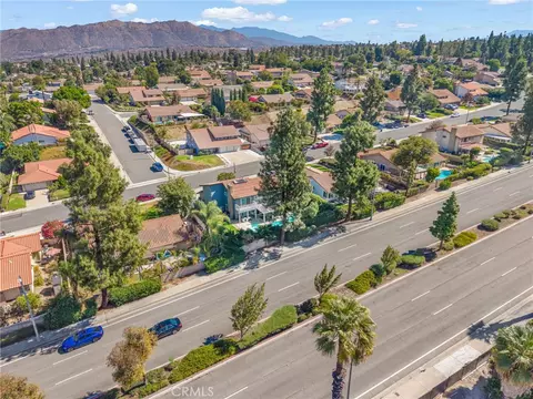 View/Area - 6801 Rycroft Dr, Riverside, CA 92506 photo 5 of 12