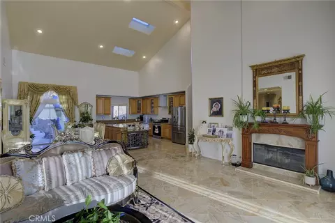 Living - 525 Stewart Canyon Rd, Fallbrook, CA 92028 photo 2 of 2