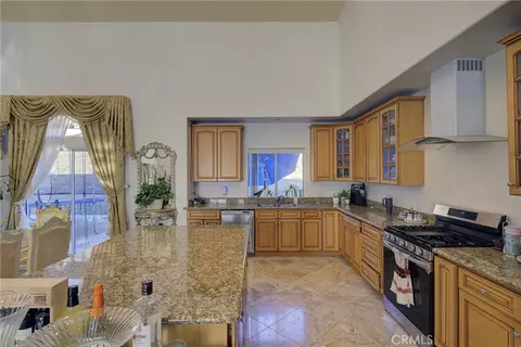Kitchen - 525 Stewart Canyon Rd, Fallbrook, CA 92028 photo 1 of 2