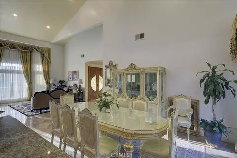 Dining - 525 Stewart Canyon Rd, Fallbrook, CA 92028 photo 2 of 3