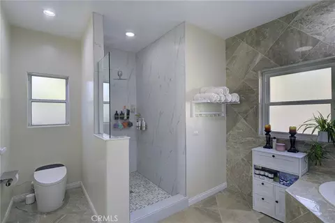 Bath - 525 Stewart Canyon Rd, Fallbrook, CA 92028 photo 2 of 5