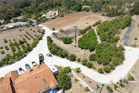 View/Area - 525 Stewart Canyon Rd, Fallbrook, CA 92028 photo 2 of 6