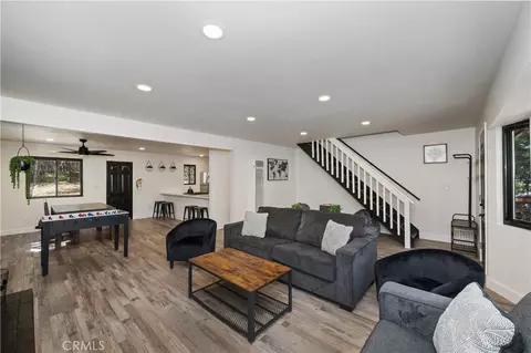 Living - 248 Vista Ave, Sugarloaf, CA 92386 photo 4 of 4