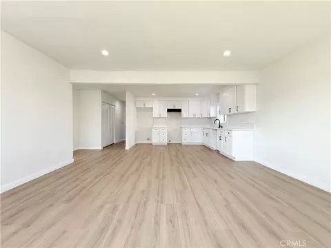 Living - 917 W 130th St, Compton, CA 90222 photo 2 of 5