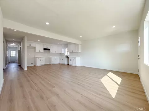 Living - 917 W 130th St, Compton, CA 90222 photo 1 of 5