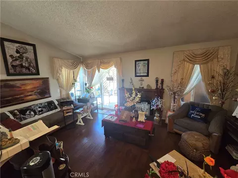 Living - 2627 Tundar Cir, Corona, CA 92879 photo 2 of 2