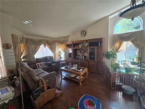 Living - 2627 Tundar Cir, Corona, CA 92879 photo 1 of 2