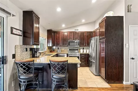 Kitchen - 33593 Pecan, Yucaipa, CA 92399 photo 2 of 4