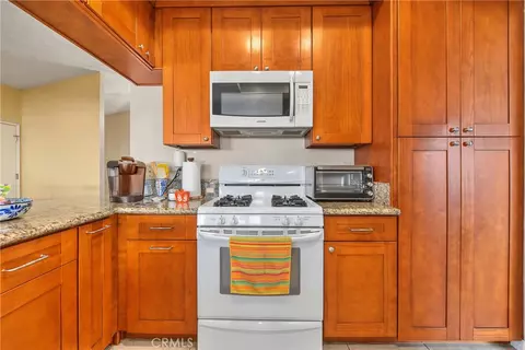Kitchen - 4317 Gettysburg, Chino, CA 91710 photo 4 of 7