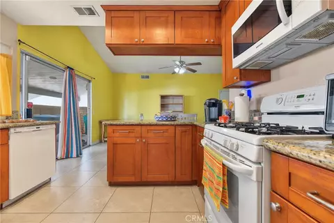 Kitchen - 4317 Gettysburg, Chino, CA 91710 photo 6 of 7